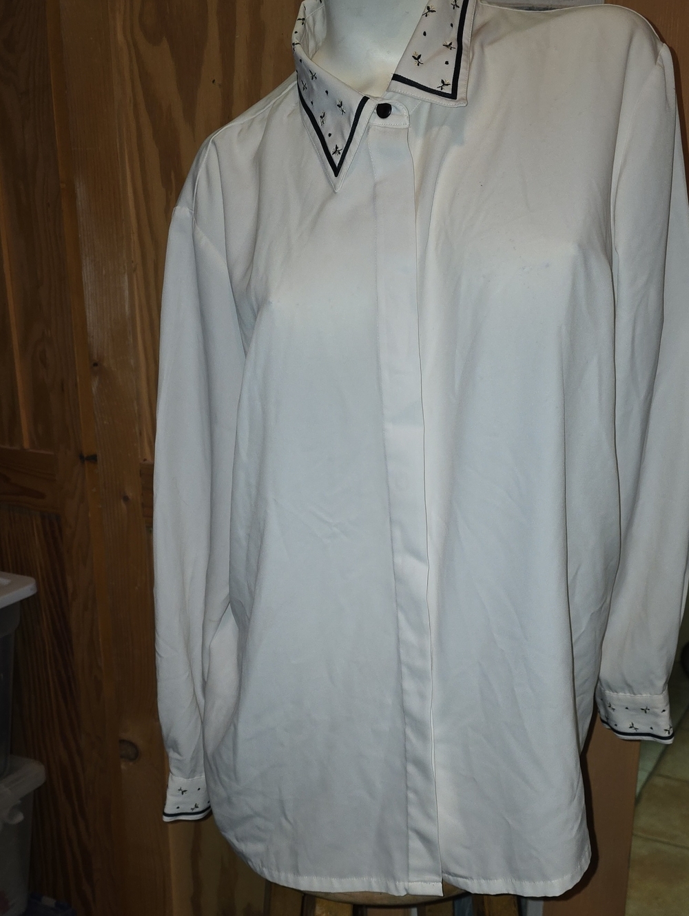 Koret Women's White Button-Down Shirt with Contrasting Trim
